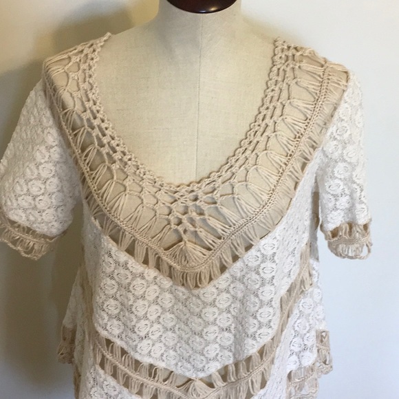 Umgee Tan/Cream Crochet/Macrame Boho Tunic Sz M - Picture 7 of 8